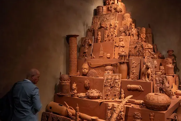 Protesters at the Museum of West African Art in Benin City clash over naming rights and Benin Bronzes custodianship.