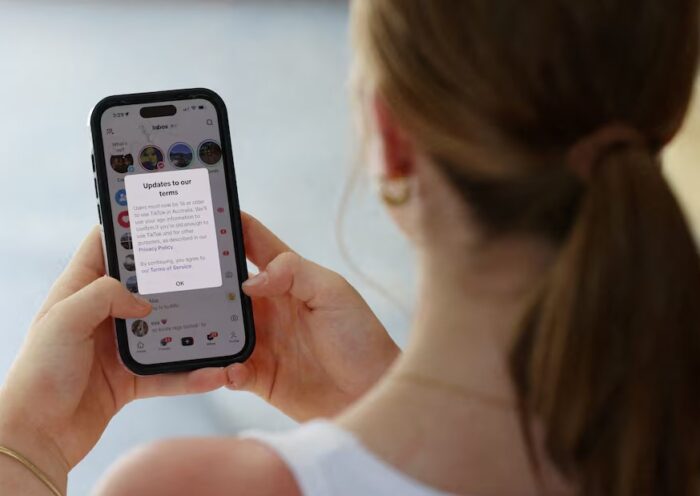 Australia PM Defends Under-16 Social Media Ban