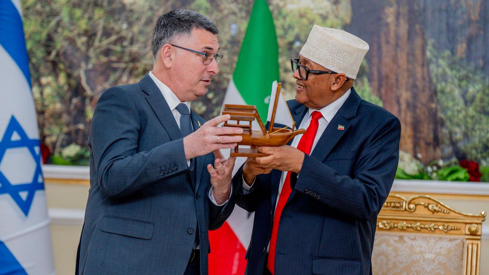 Israel’s foreign minister meets Somaliland President Abdirahman Mohamed Abdullahi during historic visit